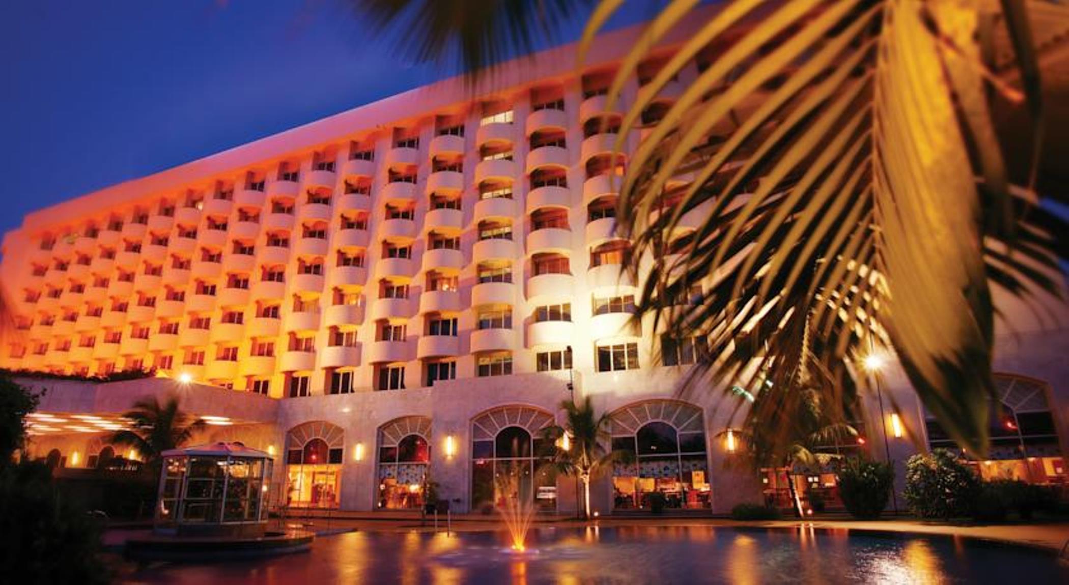 فندق ذا لاليت مومباي المظهر الخارجي الصورة The Royal Mirage Hotel