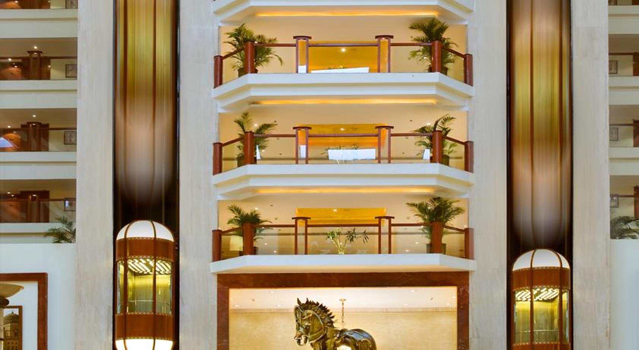 فندق ذا لاليت مومباي المظهر الخارجي الصورة The lobby of the hotel