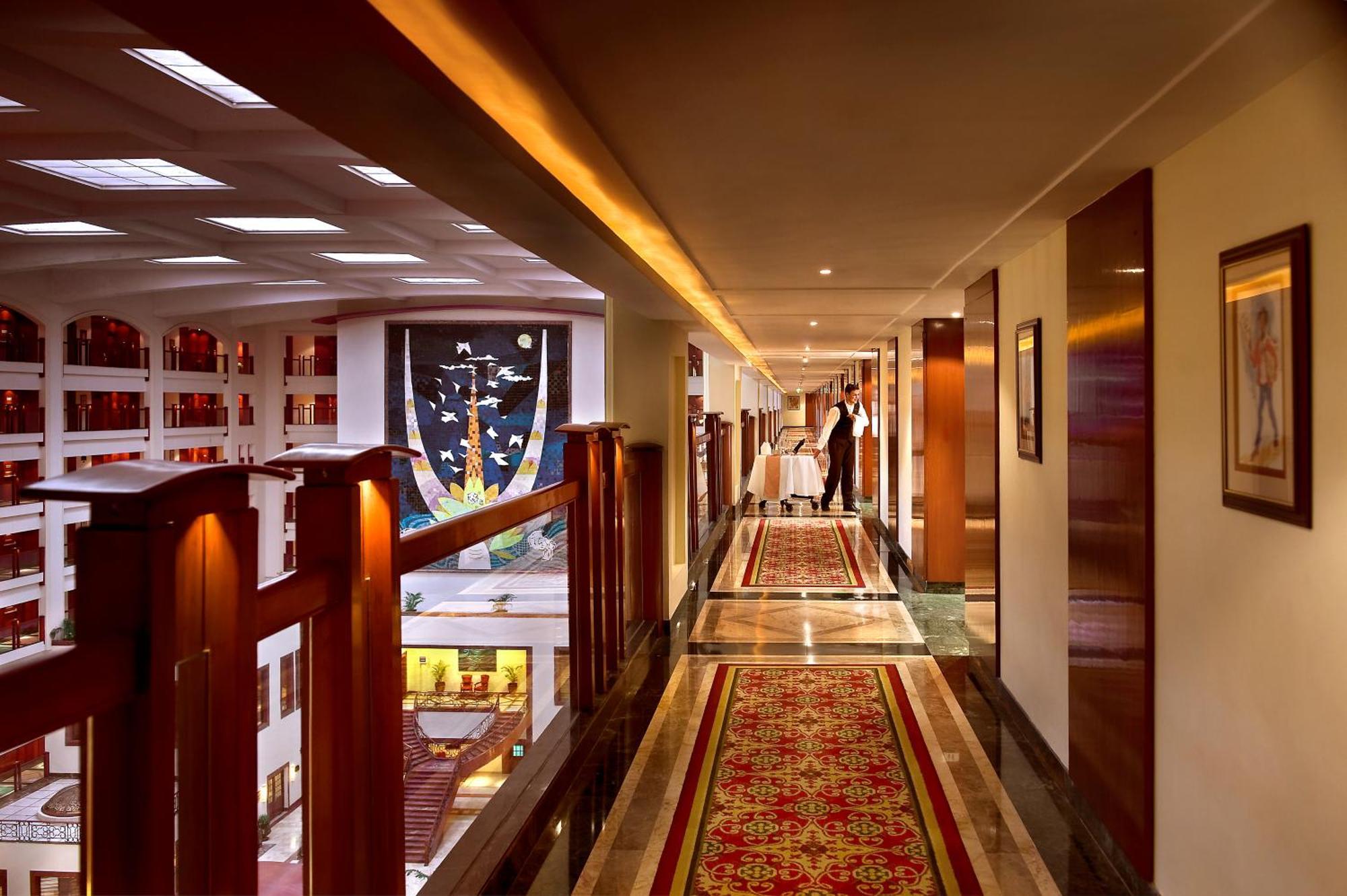 فندق ذا لاليت مومباي المظهر الخارجي الصورة The Oberoi, Mumbai